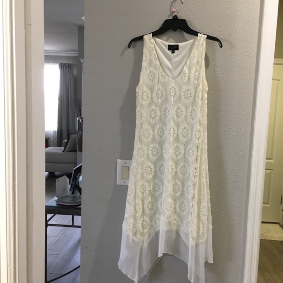 Dresses & Skirts - Cream colored lace dress